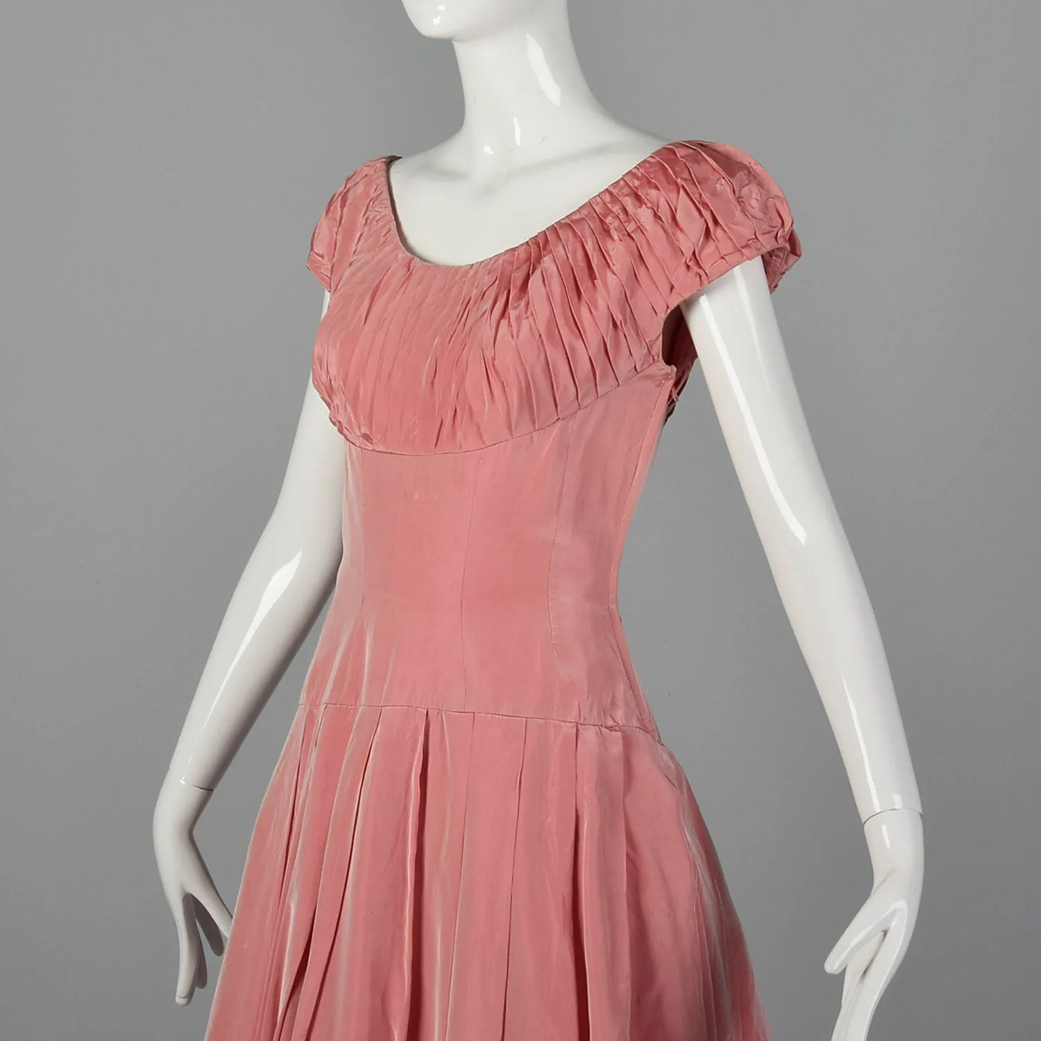 1940s Pink Taffeta Pleated Dress