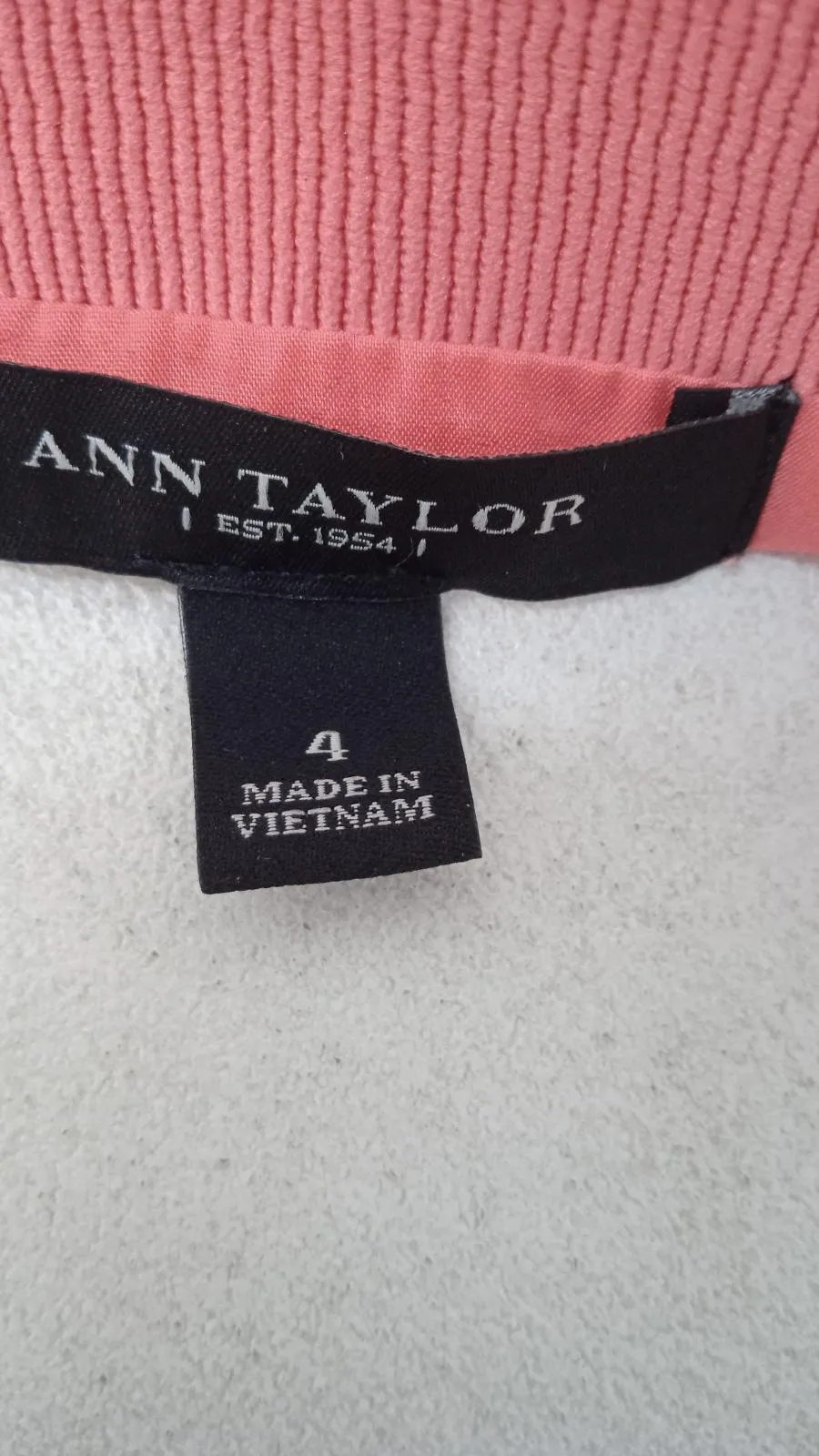 ANN TAYLOR Ladies Pink Side Zip Knee Length Stretch Pleated Skirt Size US4 UK8