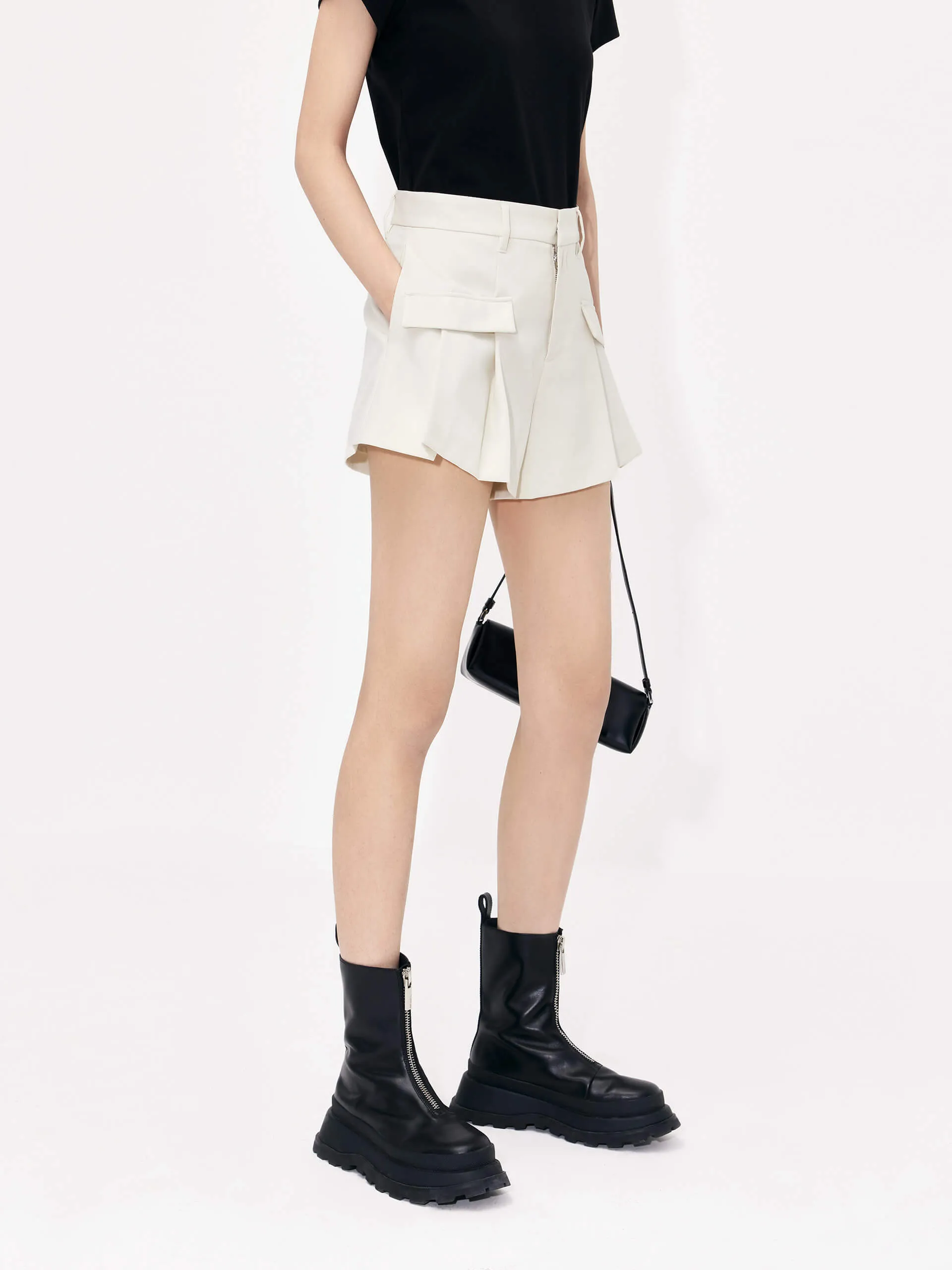 Pleated Cargo Shorts