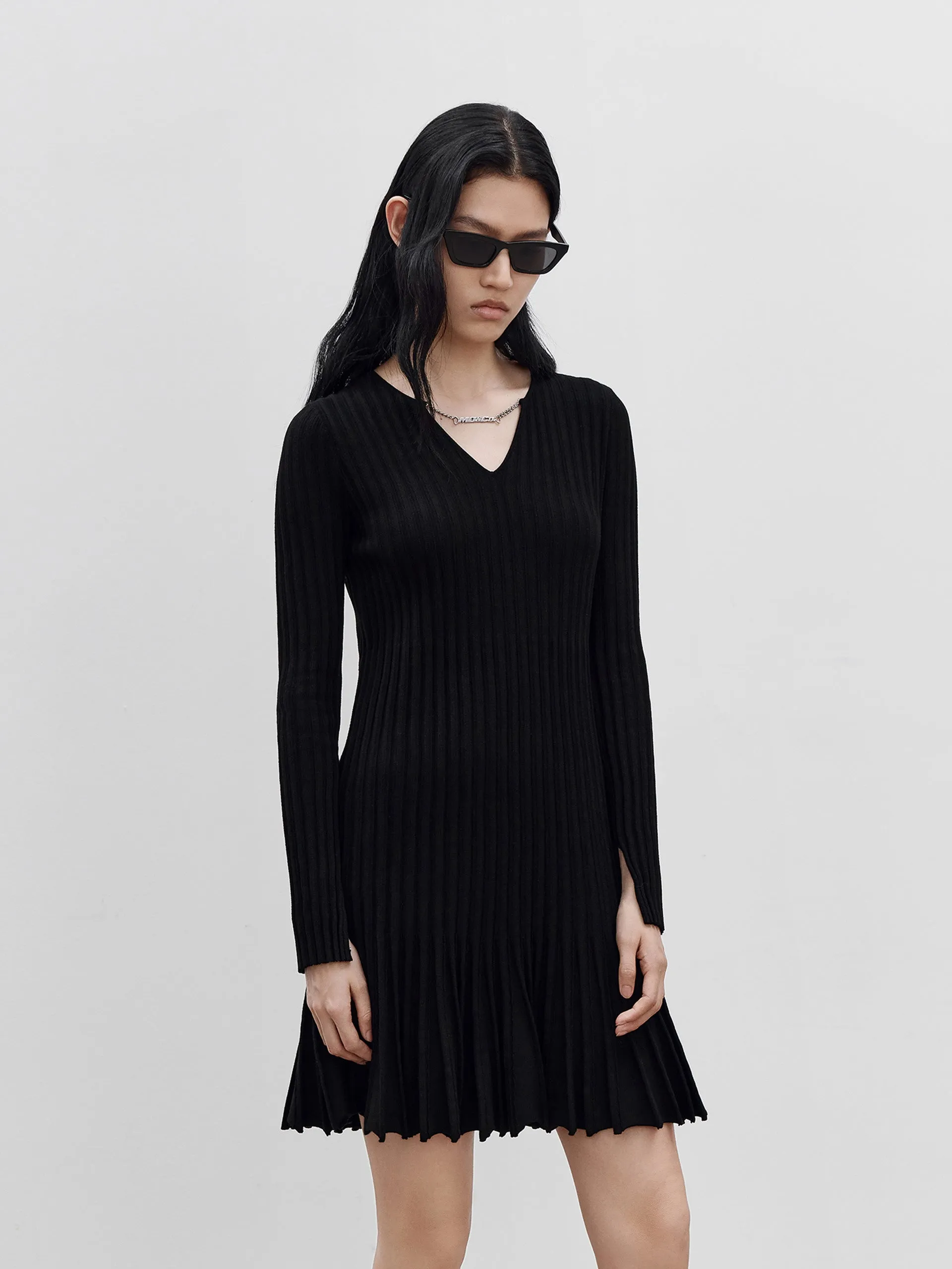 Pleated Hem Knitted Dress