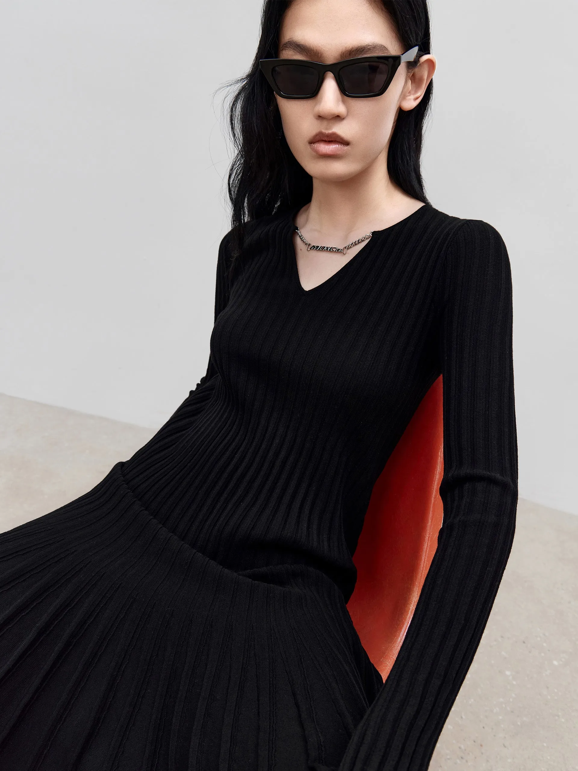 Pleated Hem Knitted Dress