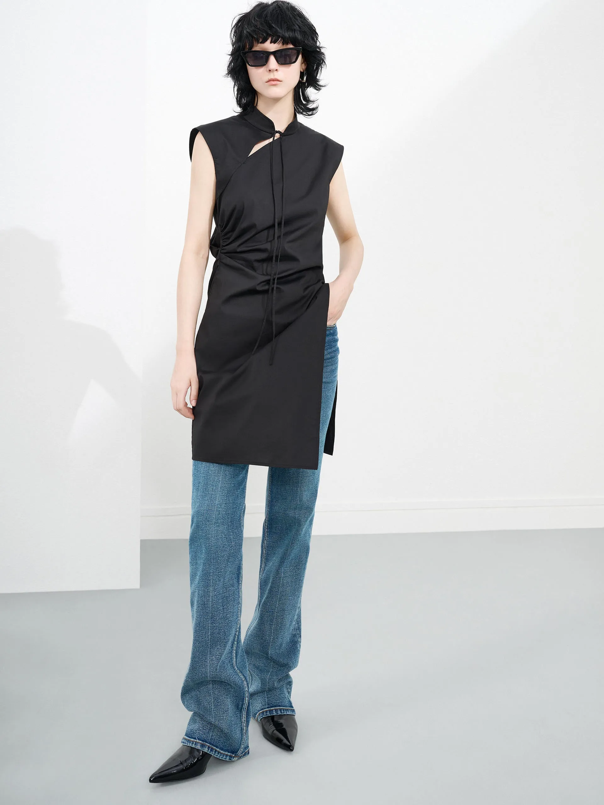 Pleated Slit Sleeveless Top