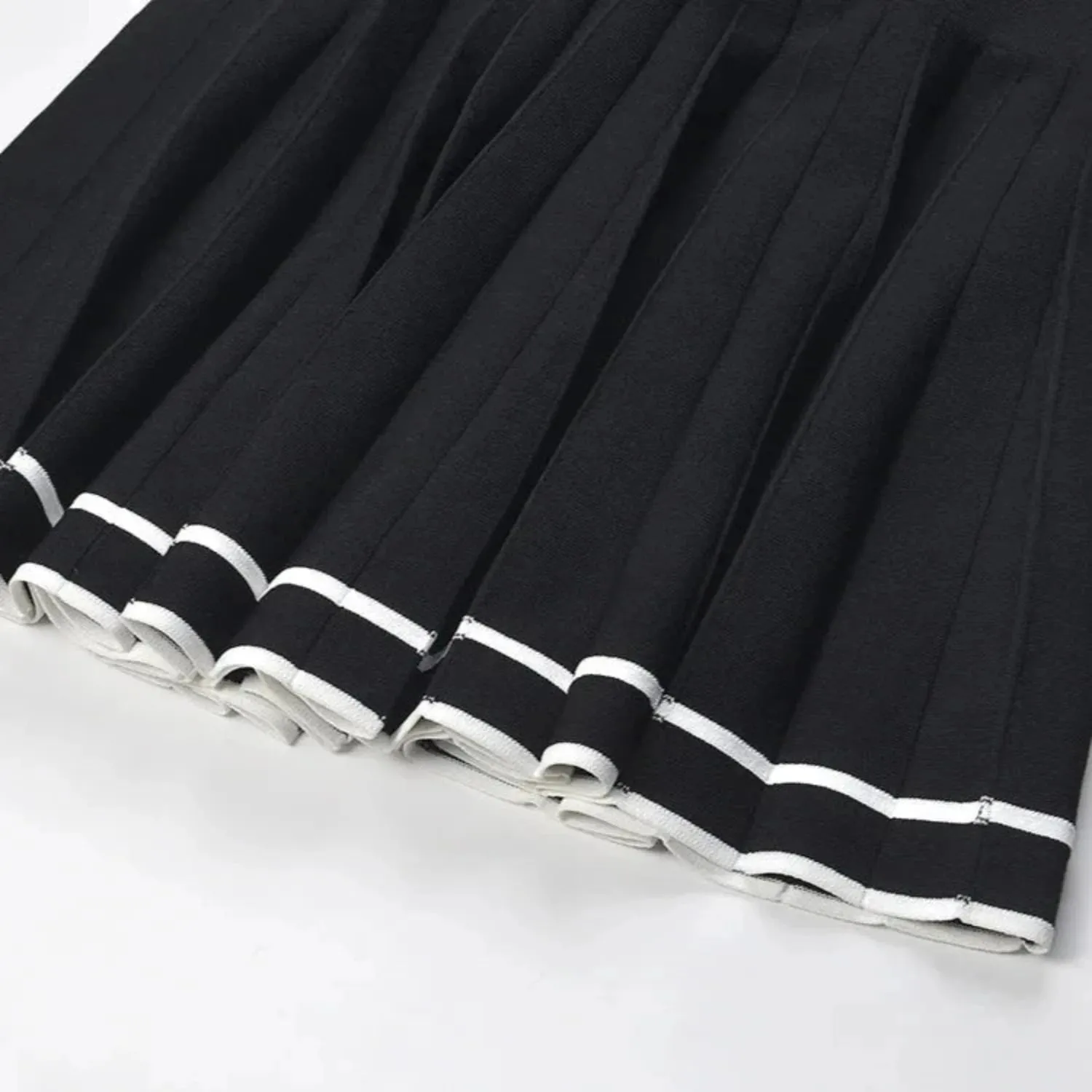 Trend4us Classic Knit Pleated Collar Dress